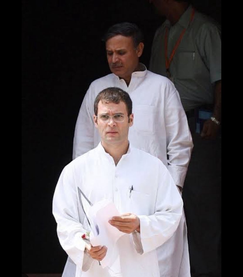 <a href="/desimojito/">Mohit Gulati</a> Kisiko pen dikrahahai ?