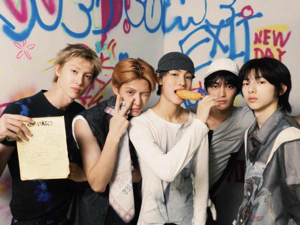 cortisboys's tweet image. CORTIS for Vibing with our 1st EP ‘COLOR OUTSIDE THE LINES’ 🤍

#CORTIS #코르티스