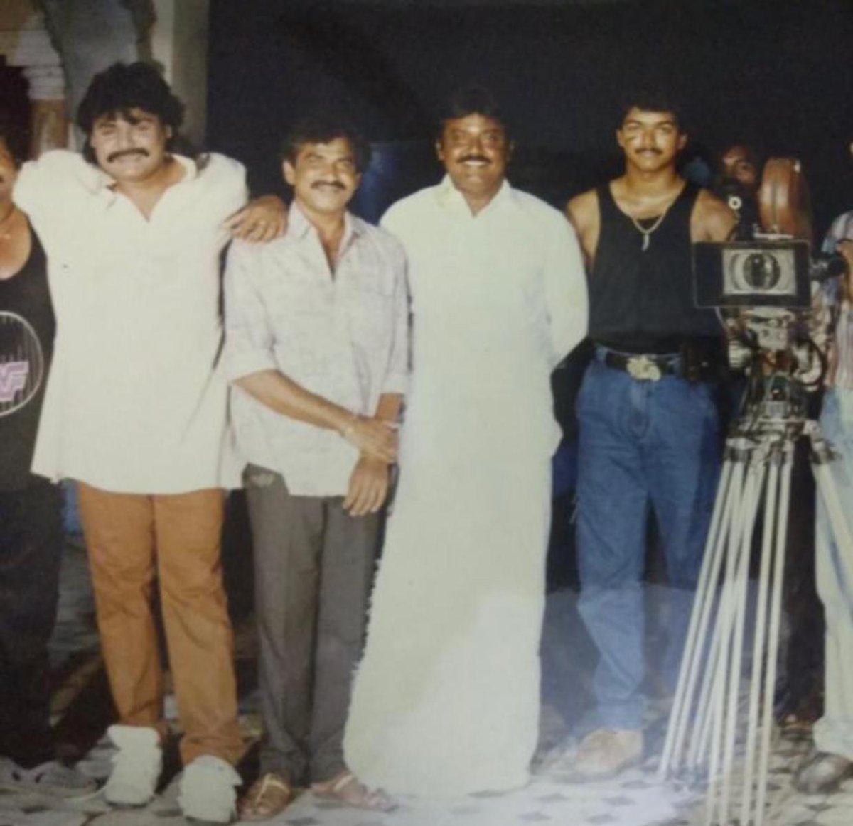 poornima1512's tweet photo. Moments of Captain and Thalapathy..๐คฉ
#HBDCaptainVijayakanth @actorvijay @TVKVijayHQ
#PoomaTweets https://t.co/PRBSAFCzdG