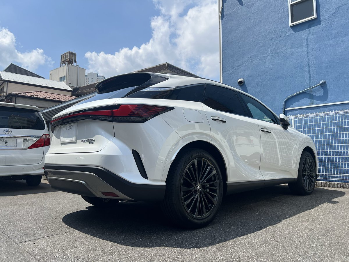 OfficeShimizu's tweet photo. 本日の福祉車両改造入庫
LEXUS RX450h+ AWD
お客様のご要望により、
車椅子収納装置のカロリフト40を
お取付け致します。
完成イメージはコチラ
https://t.co/n4eoC6kEkp
https://t.co/lz8AVYqZHq
#オフィス清水
#officeshimizu
#レクサス
#LEXUS
#RX450
#車椅子収納装置
#カロリフト40
#WHILLF https://t.co/n8aQvvJ173