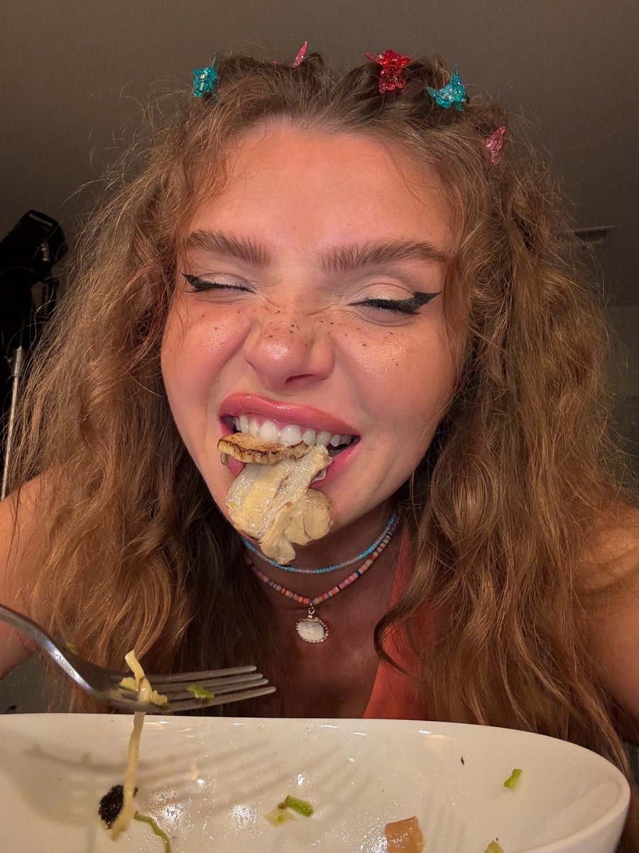 Bri Summers tweet media