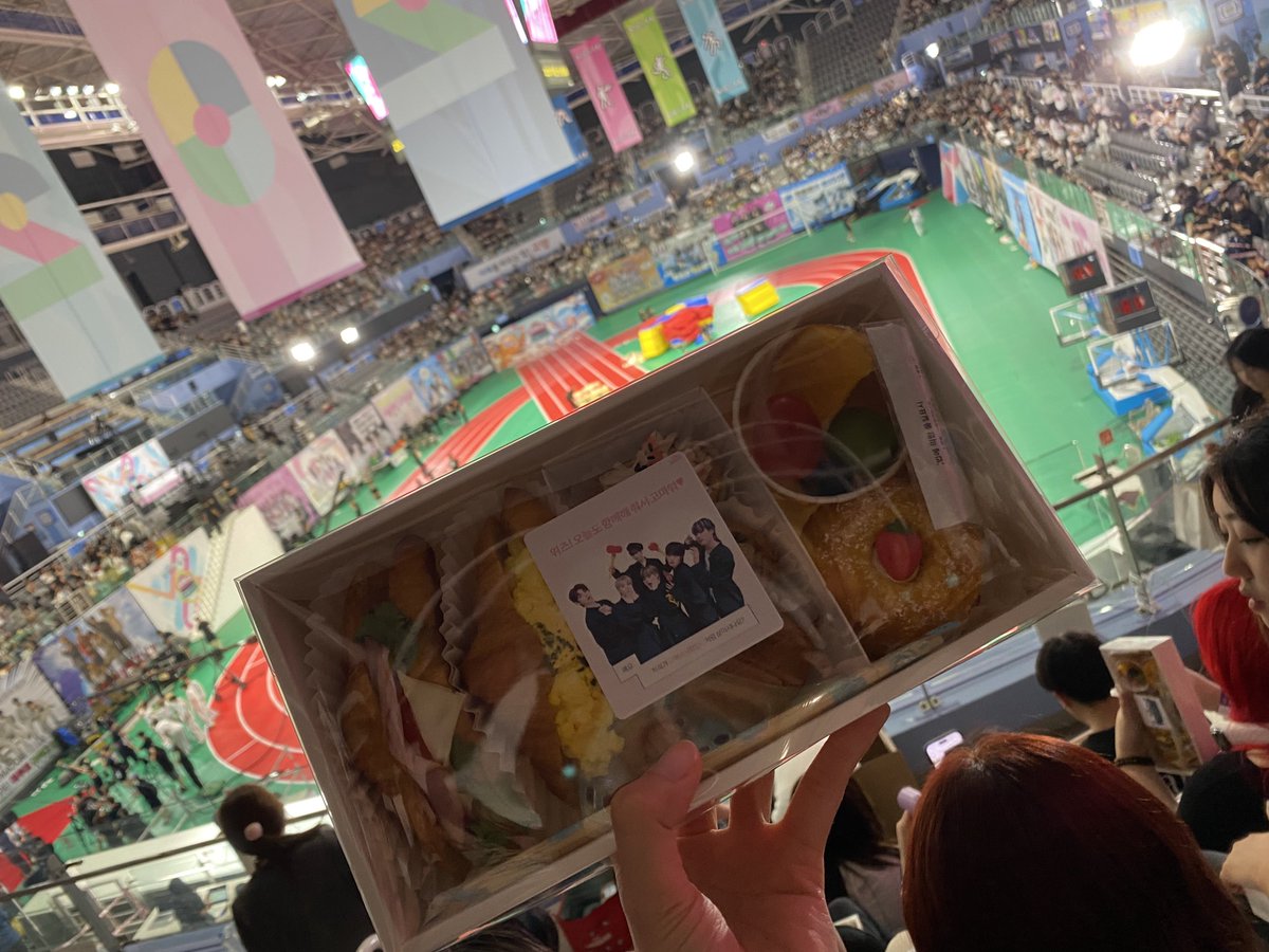 yeowootokki's tweet photo. 너무 배부른다 ㅠㅠ https://t.co/xw7tYpnbTk