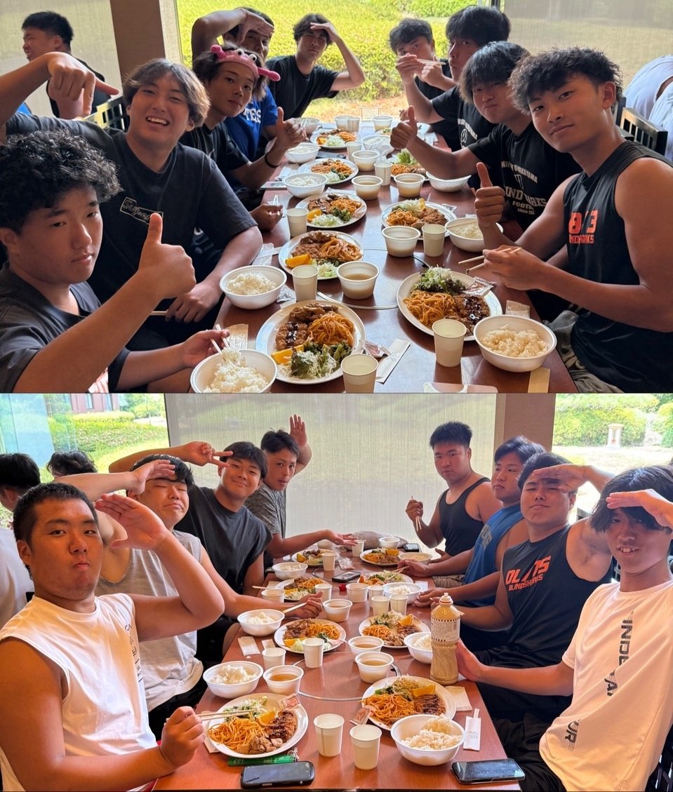 本日、8/25(月)から8/28(木)まで大和高原ボスコヴィラにて夏合宿を行っております。
8/25から2日間は合同合宿を徳島大学さんをお招きして行います。
秋シーズンに向けパワーアップし、必ず2部昇格を達成いたします！ご支援、ご指導のほどよろしくお願い致します！
#和歌山大学 #blindsharks #アメフト