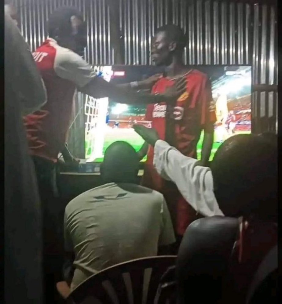 _Tizzoh's tweet image. Nani kaniita mbeumo 😄😄