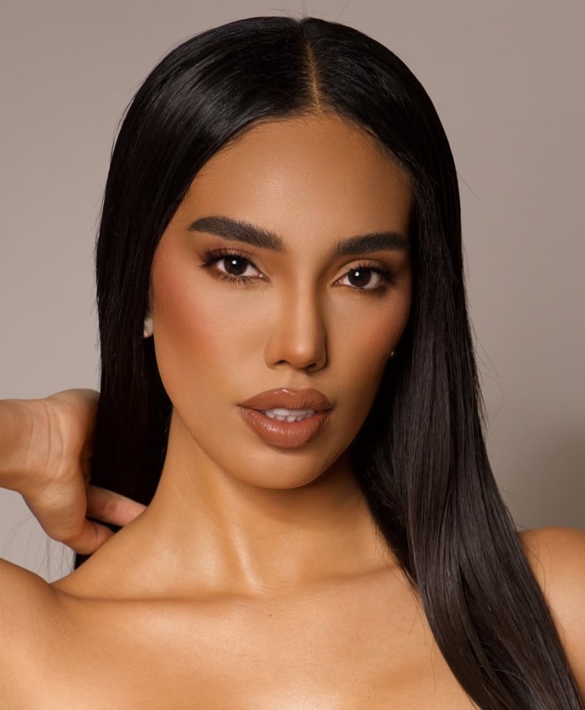 lyknwest's tweet photo. Priscila agradezco a verte conocido eres una increíble mujer y se que te ira bien afuera, fuiste una gran habitante y se te vendrán cosas bonitas, muero por que veas lo mucho que ha crecido tu fandom! Desde el primer día apoyandote!!! Te amo @Priscilanv 🤍

#LaCasaDeLosFamososMx https://t.co/SZG1PZg7RU