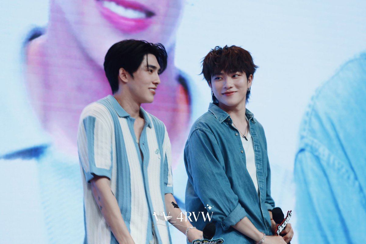 AffanLamiya's tweet photo. #TopFrom series ep 6
Jin to akin
" anyone who gets close to u must fall for u..
Its depends on u..
Though u play along with them or not"
The live action of this line belongs to Boom only🤧🤧 https://t.co/mwB2Lvqh76