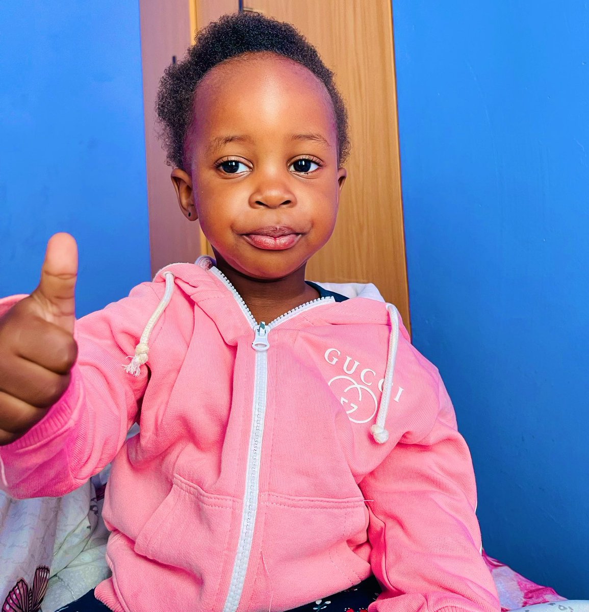 Let's try again👥
    Comment with ♥️ and follow everyone who likes your comment.
    Retweet first🔃