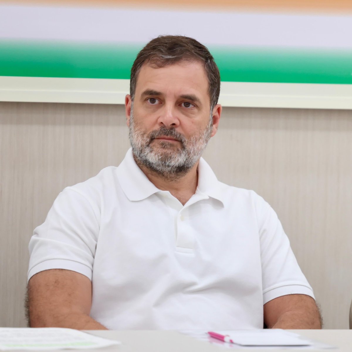 Ravinder Kapur. (@ravinderkapur2) on Twitter photo Modi mocked every day within the RSS & the BJP
Vote-chori chants everywhere.
Foreign policy reduced to punchlines.
Even Andh Bhakts and Sanghis are now asking questions to the leadership of Narendra Modi
<a href="/RahulGandhi/">Rahul Gandhi</a>
<a href="/narendramodi/">Narendra Modi</a>
#VoteChor
2/3 Modi mocked every day within the RSS & the BJP
Vote-chori chants everywhere.
Foreign policy reduced to punchlines.
Even Andh Bhakts and Sanghis are now asking questions to the leadership of Narendra Modi
<a href="/RahulGandhi/">Rahul Gandhi</a>
<a href="/narendramodi/">Narendra Modi</a>
#VoteChor
2/3
