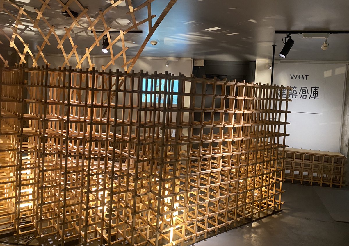 油絵（倉庫入り口） 油絵（倉庫入り口）