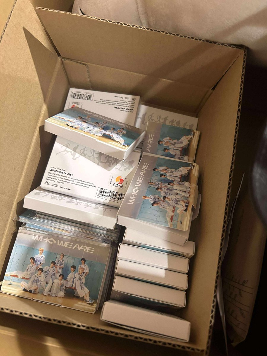 RichtitasofAHOF's tweet photo. Since it’s a day of mixed emotions 🥰🥰 , let's just spread peace and positivity guys! 🙏🫰🫶🤙
we’re giving away these albums for free—bought at the Osaka fanmeet. pm lang #allforahof @AHOF_official https://t.co/98FDK4xpin