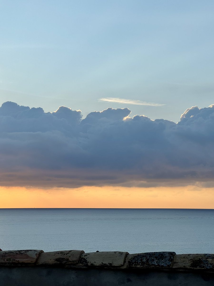 Je vous souhaite à tous une excellente journée😘💙
#Antibes