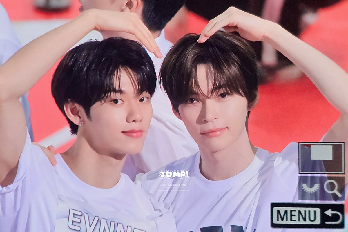 𝙅𝙪𝙢𝙥! (@letsjumphigh) on Twitter photo 250825
우와우오ㅓ
#이정현 #LEEJEONGHYEON #EVNNE 250825
우와우오ㅓ
#이정현 #LEEJEONGHYEON #EVNNE