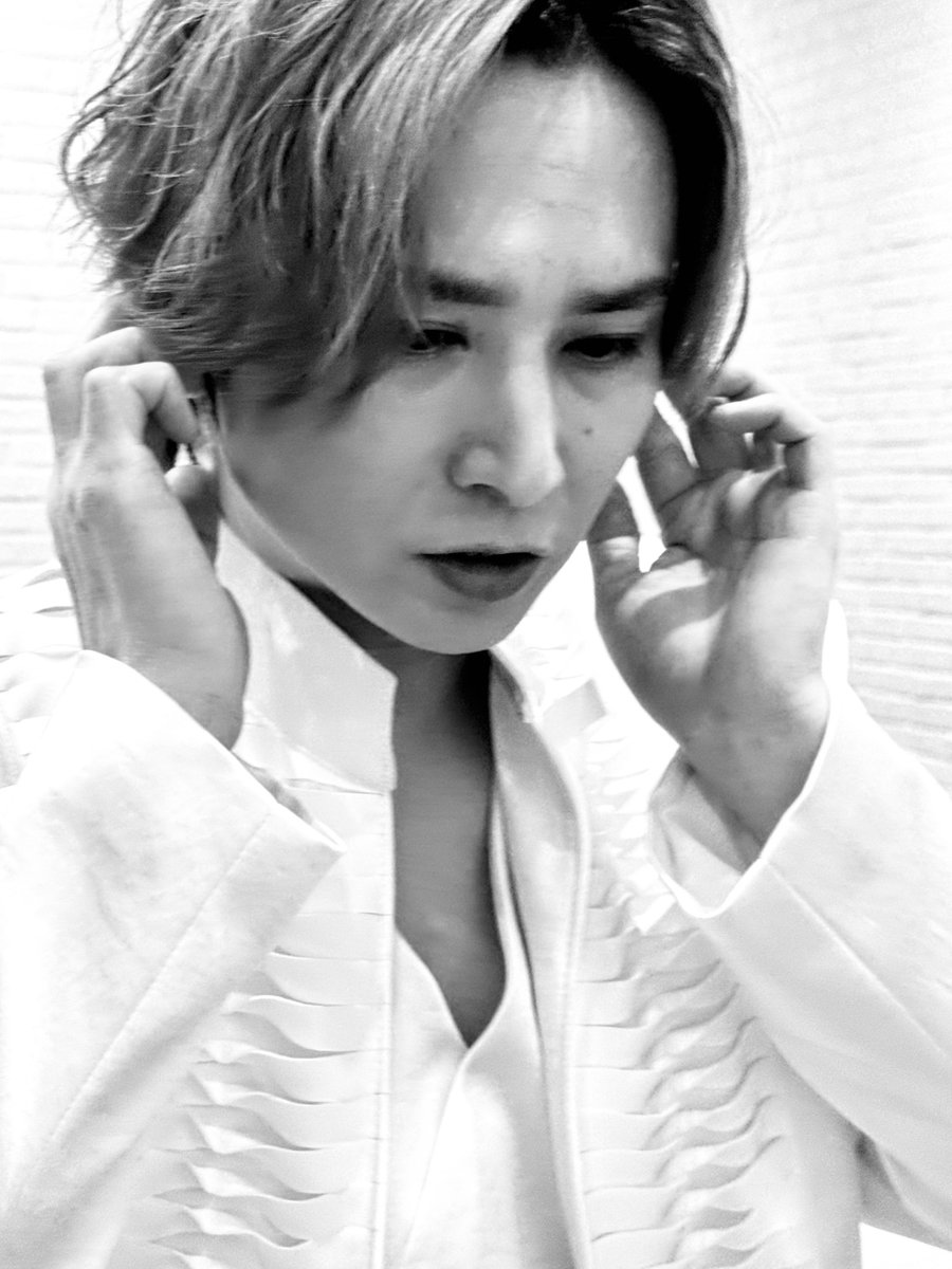 KOICHIDOMOTO_EL's tweet photo. 「The beginning of the world」 
 #KOICHIDOMOTO

New Album「#RAISE」 
9.10 Release https://t.co/4S9zXQNbqM