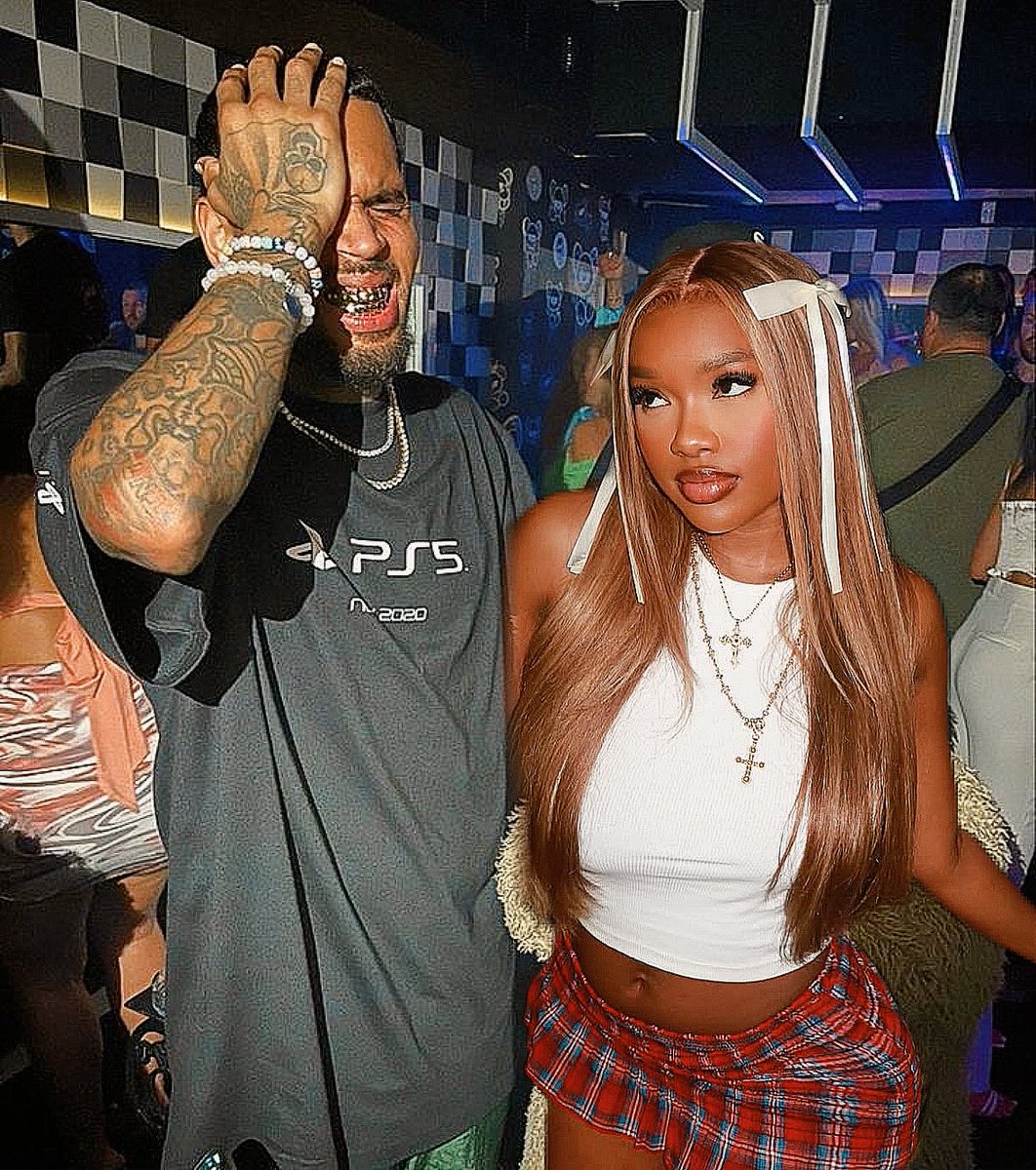 love writing chris w/ a bad bitch