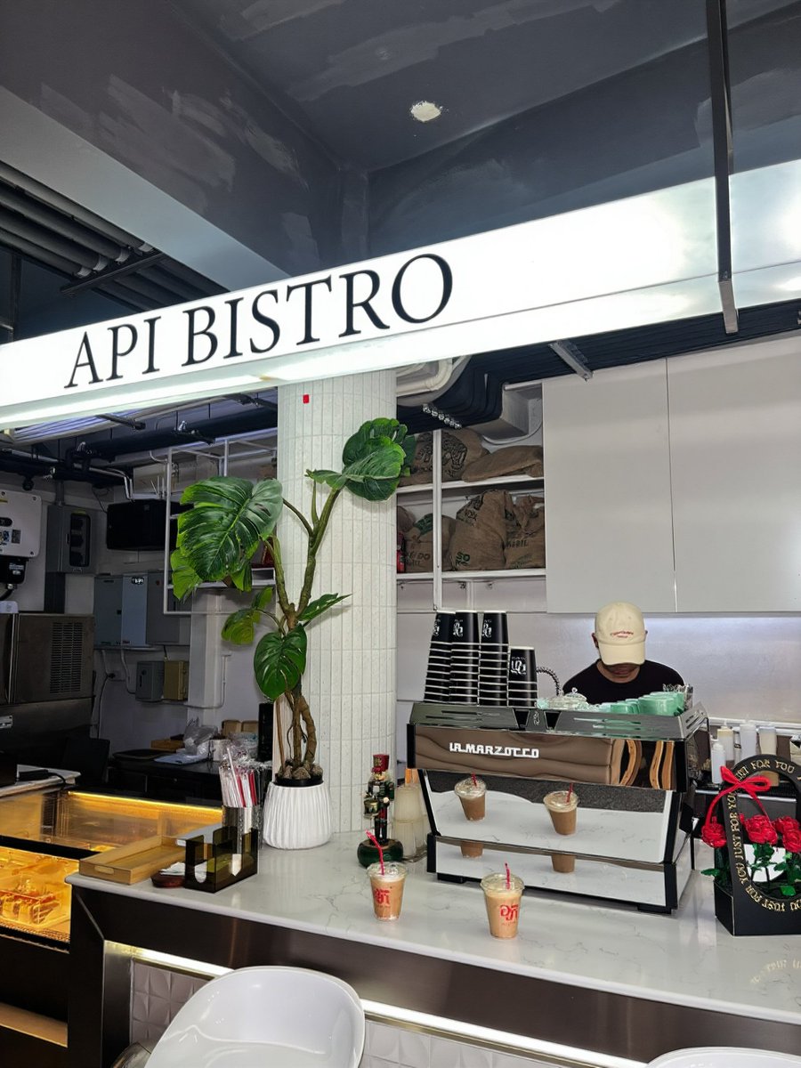 npkt_not's tweet photo. อภิAPI BISTRO ☁️🖤📸

คาเฟ่ในจังหวัดสุโขทัย ที่เป็นทั้งร้านอาหารและคาเฟ่ มุมถ่ายรูป MOOD ดีย์มากกกก น้ำขนมอร่อยยย อยู่ในตัวเมืองสุโขทัยเลย มาไม่ยาก https://t.co/n9Op55nsUI