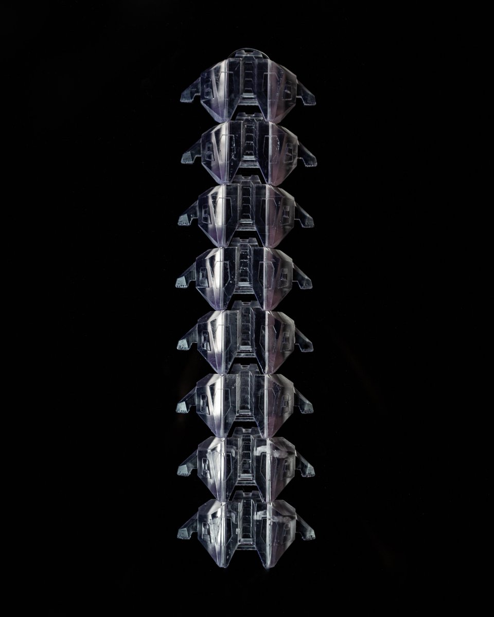 DeviceDrip76852's tweet photo. spine translucent https://t.co/IoL08gblOH