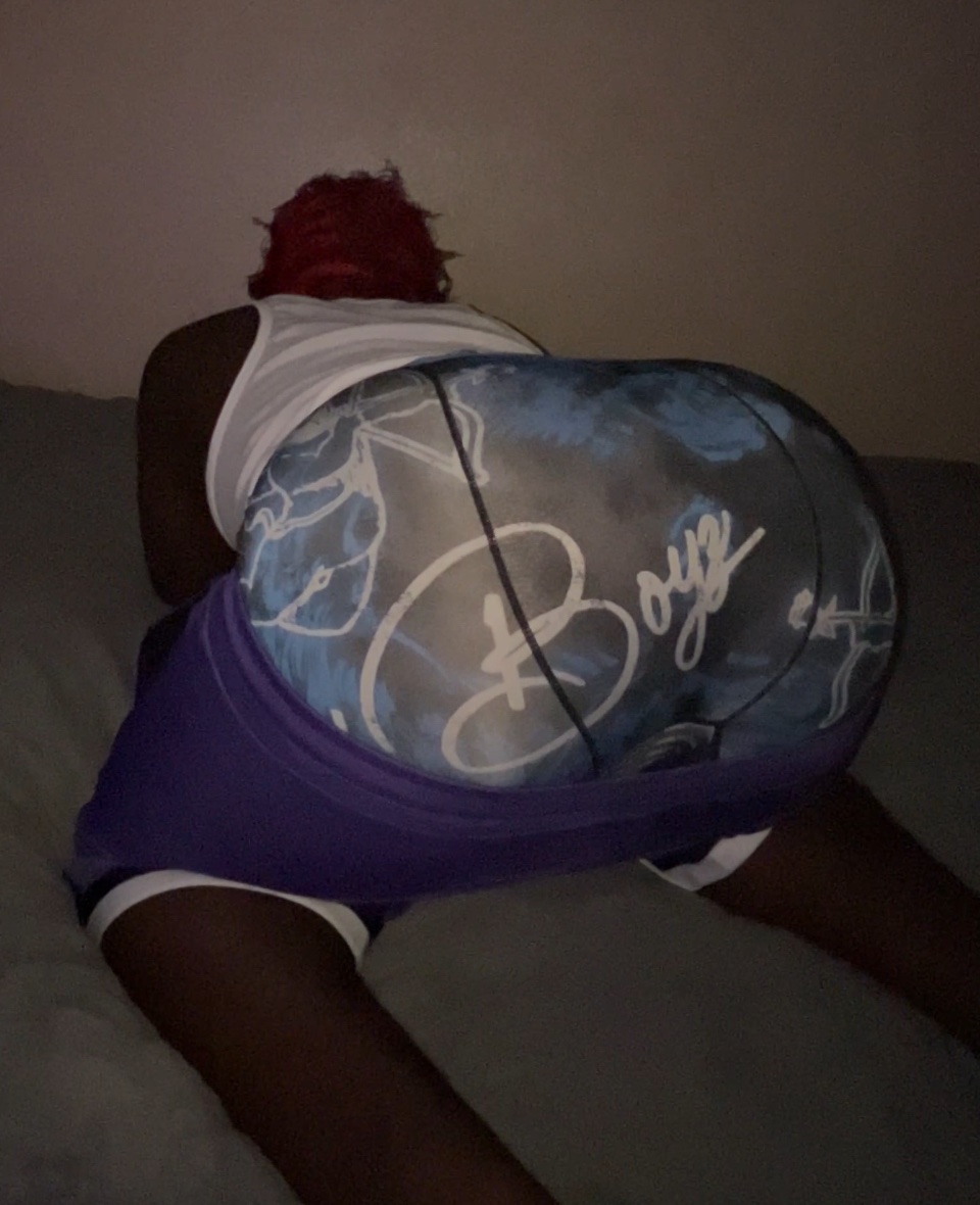 too much butt in my PSDs 😮‍💨🍑