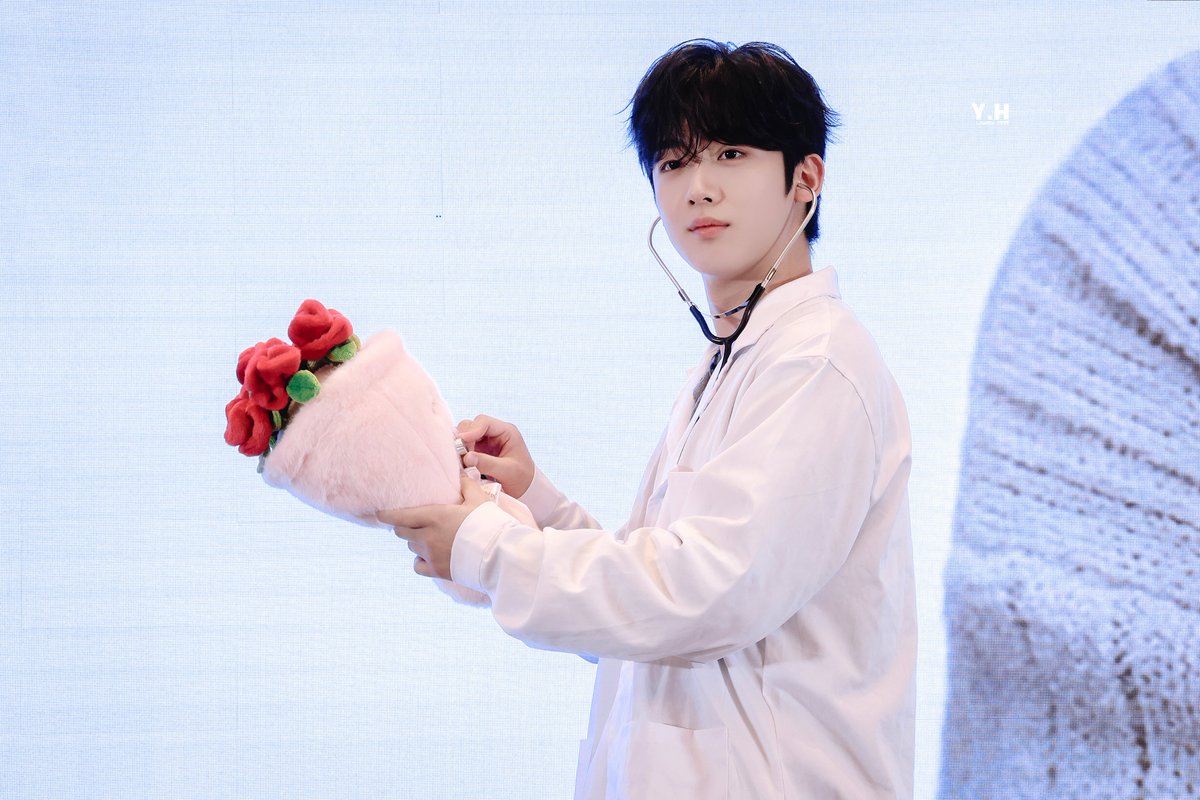 yeonghong.YH tweet media