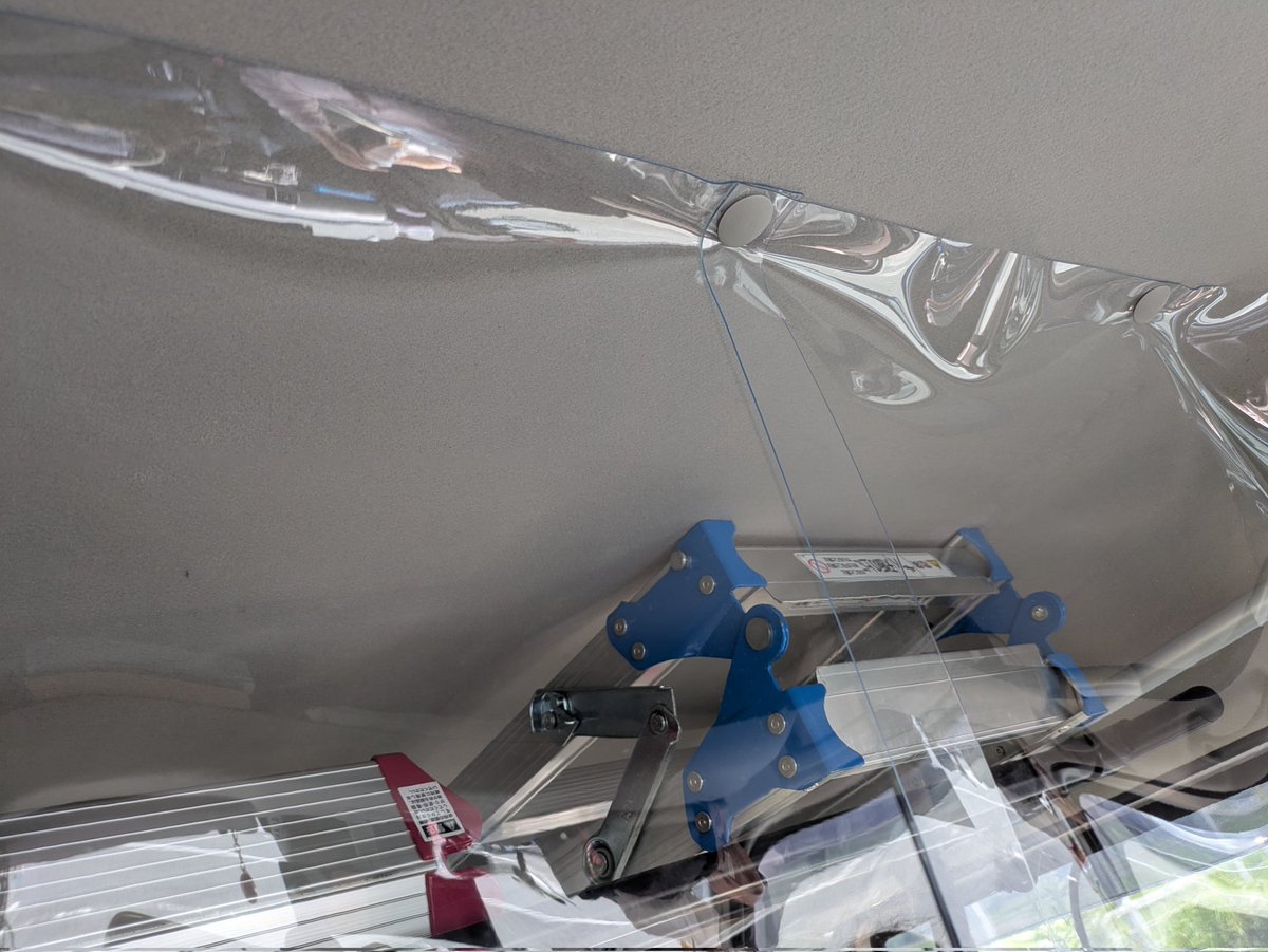 残暑御見舞申し上げます🙇‍♂
久々の投稿ですが、変わらず営業中でございます😊
今年も猛暑。車ビニールシートを張って悪あがきww
先日はお客様から素敵な絵画をいただき、感激。誠にありがとうございます🙏

おそうじのご依頼はこちらから↓
osoujimate-fukuoka.com

#福岡ハウスクリーニング