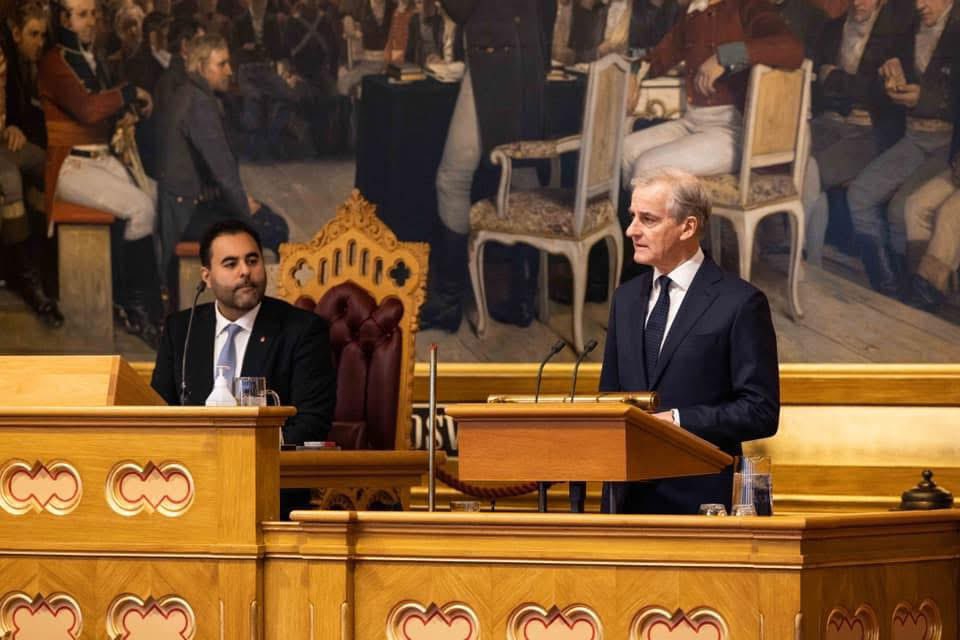 Masud Gharahkhani (@masudgh) on Twitter photo Gratulerer med dagen til <a href="/jonasgahrstore/">Jonas Gahr Støre</a> som har bursdag i dag🇳🇴 En dyktig og trygg leder i urolige tider. Trygg økonomisk styring og rettferdig fordeling i landet vårt. Og i dag, på bursdagen sin, er han i Ukraina - for å støtte deres kamp for frihet og selvstendighet🇳🇴🇺🇦 Gratulerer med dagen til <a href="/jonasgahrstore/">Jonas Gahr Støre</a> som har bursdag i dag🇳🇴 En dyktig og trygg leder i urolige tider. Trygg økonomisk styring og rettferdig fordeling i landet vårt. Og i dag, på bursdagen sin, er han i Ukraina - for å støtte deres kamp for frihet og selvstendighet🇳🇴🇺🇦