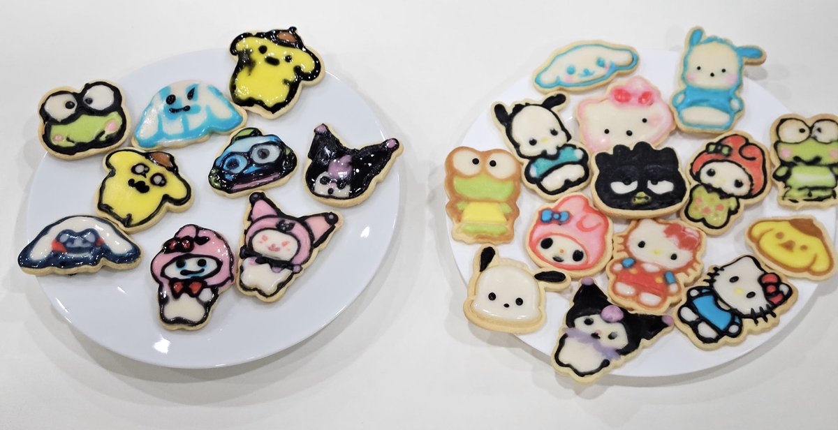 몇년째 … 여름마다 친구들과 엠티를 가고잇어요
다들 점점 차도 생기고 어른이되어가고있는데 여전히 어린이용 워터슬라이드타고 
라면먹다 단체 까탈레나댄스추고 권장연령5세 아이싱쿠키만들기세트 하면서 까르르 웃음