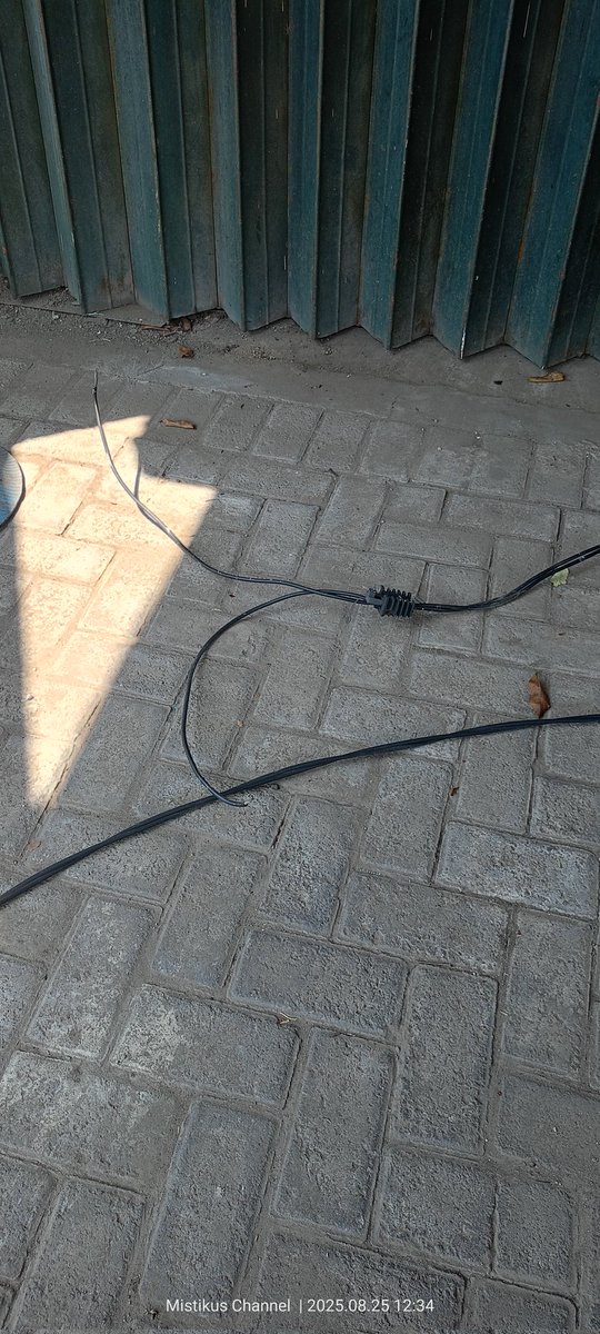 Bantu melaporkan ada kabel putus terkena truck di Jl. Jambangan No. 147 
<a href="/pln_123/">PT PLN (Persero)</a>