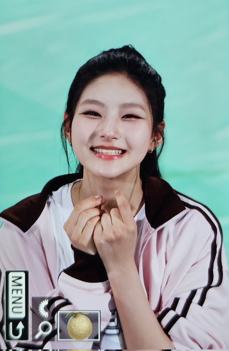 250825 아육대 하늘 

아육대 왔는데 하늘이가 너무 귀여움..🥹
키오라 화이팅❤️‍🔥❤️‍🔥

#KISSOFLIFE #키스오브라이프 
#KIOF #HANEUL #하늘
