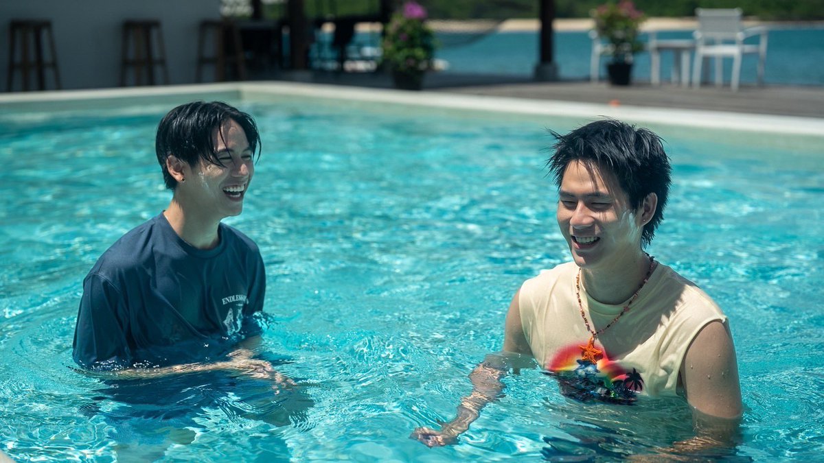 ThatSummerTH's tweet photo. คิดถึงทุกคนนะ ถึงตอนนี้จะไม่ใช่ช่วง summer แต่ถ้าได้ดู Trailer รับรองเดือดแน่ 🌚🌝

‘That Summer ผมเจอเจ้าชายบนชายหาด’
#ThatSummerSeries 
#GMMTV https://t.co/9cDdKlRjFF
