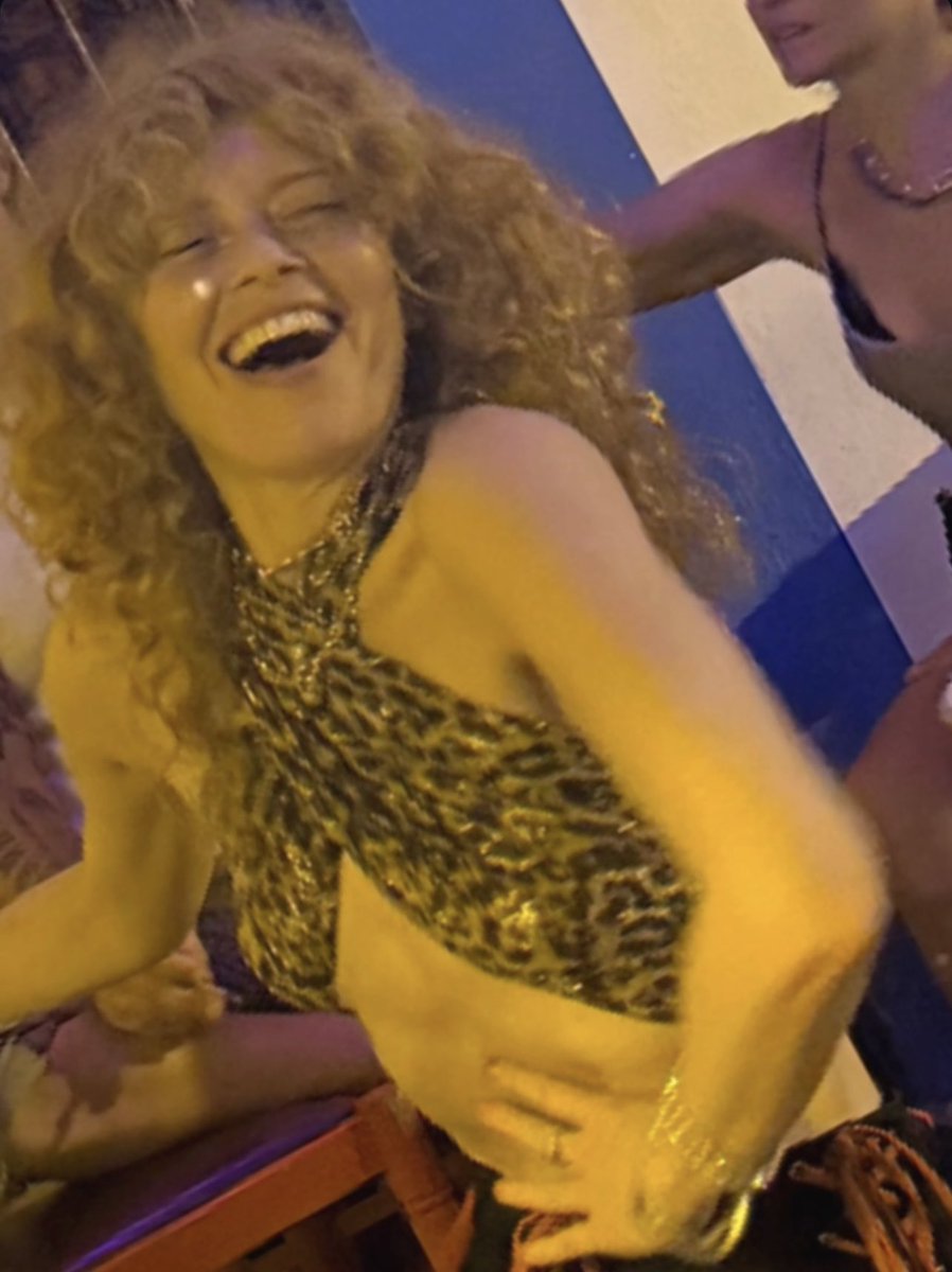 charlcttcs's tweet image. i wanna be pregnant