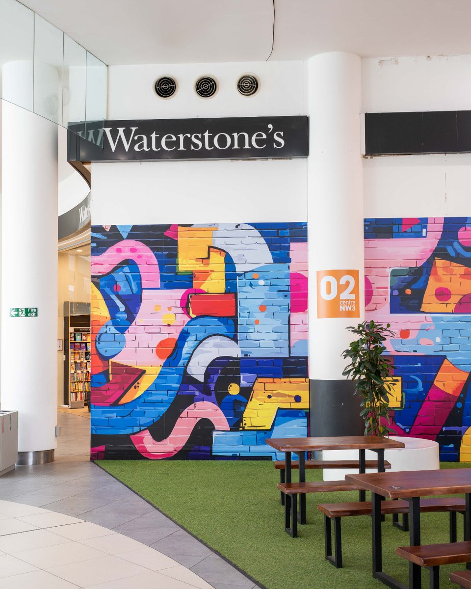 Happy bank holiday, London ☀️🛍️

Looking for something fun to do this long weekend? Pop in and enjoy a spot of shopping and a bite to eat! ✨

We are open 7am - 12.30am today. Please check individual brand websites for specific opening hours.