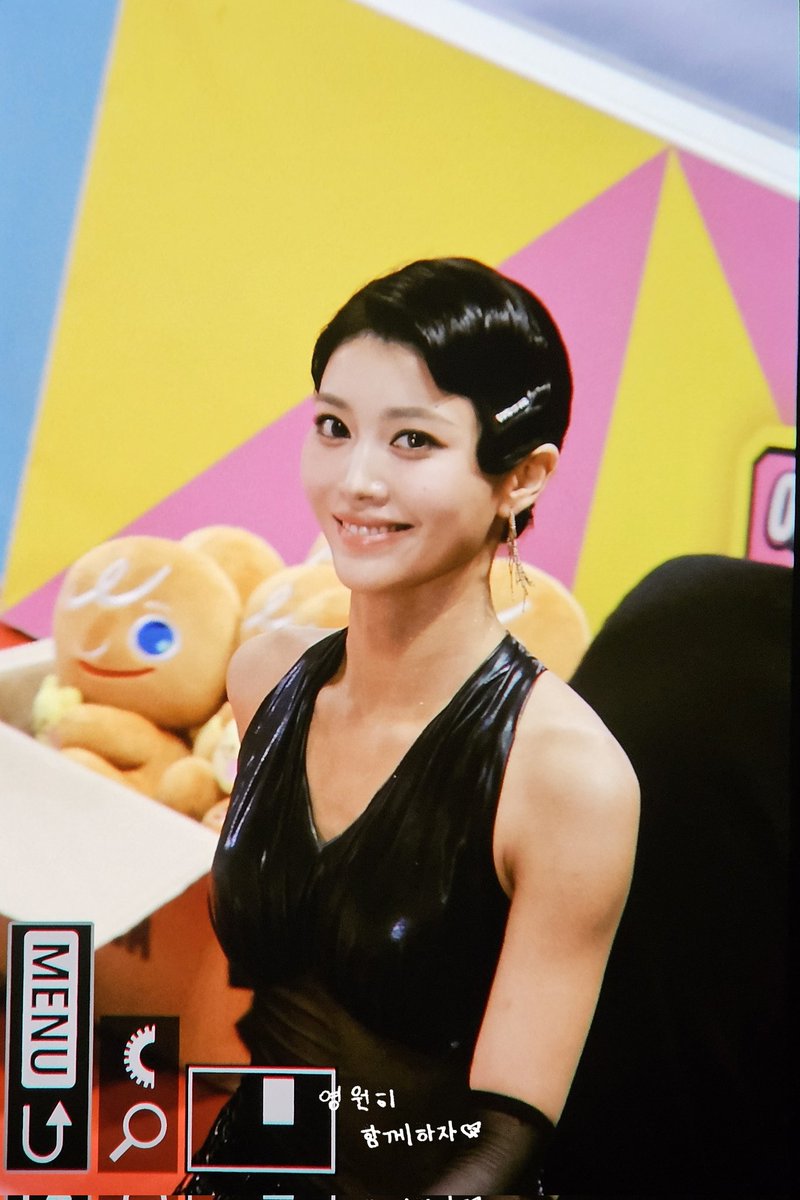 Shineting1112's tweet image. #션샤오팅 #심소정 #Xiaoting
#Kep1er #케플러 

20250825 아육대 preview
💃🖤