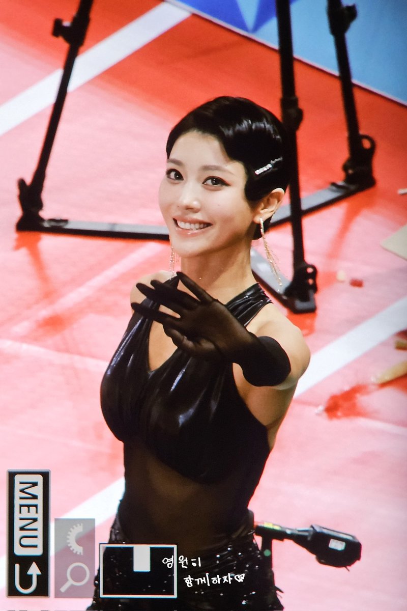 Shineting1112's tweet image. #션샤오팅 #심소정 #Xiaoting
#Kep1er #케플러 

20250825 아육대 preview
💃🖤