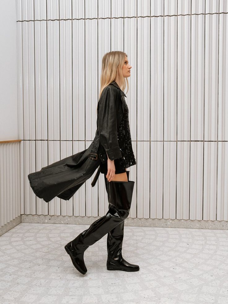 Follow me for more:  ✨ Timeless boots. Modern twist. ✨ Meet ACQUO Vega – Swedish-designed over-the-knee boots that shine in every season. Crafted from soft natural rubber with a glowing finish, water-resistant and endlessly versatile. From rainy city walks to… ---&gt;RETWEET