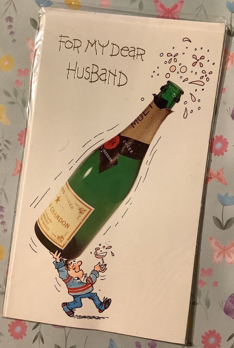 WatsonsVintage's tweet image. Happy #BankHolidayMonday to all at #EarlyBiz We stock a HUGE range of ORIGINAL Vintage Greetings Cards in our Emporium Etsy.com/Shop/WatsonsVi… So, if you are looking for a more traditional and unusual card, pop in and see us. Enjoy your day from Rachael and Watson 🤗🐶🛍💝🎂🎄👰