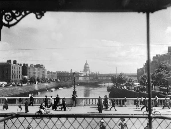Custom House and Eden Quay from Tram on O'Connell Bridge, Dublin 1930 Photograph: Fr FM Browne SJ