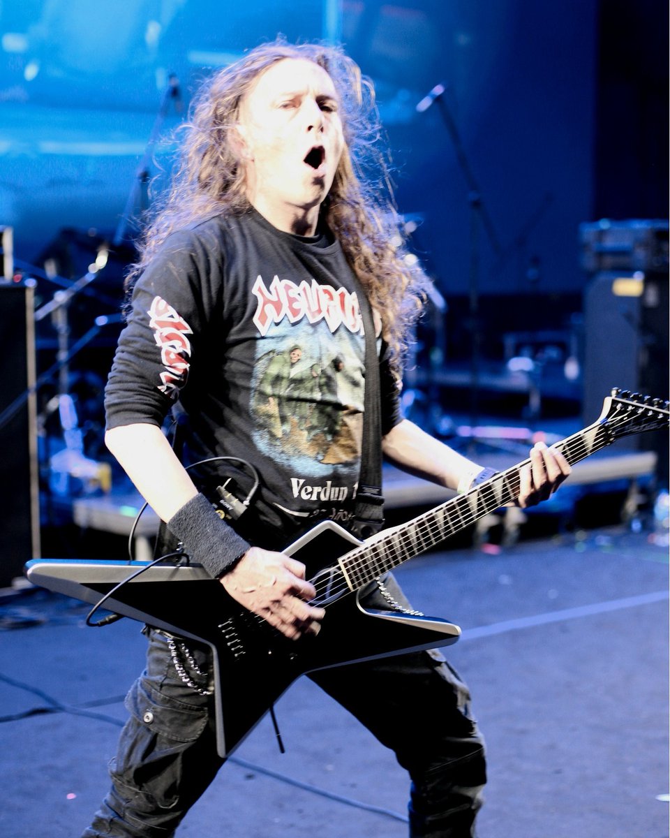 El poder de los riffs en el Festival Internacional Convivencia Eje Rock 
📷 oscarcastillophotography