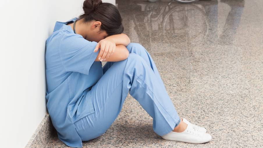 #SATSE critica el nuevo contrato de +500M€ a clínicas privadas mientras la sanidad pública se hunde 
🤬En plena crisis sanitaria se refuerza lo privado.
🛑A los profesionales se les pide que sostengan un sistema que la Administración está minando.
🔗andalucia.satse.es/w/millones-san…