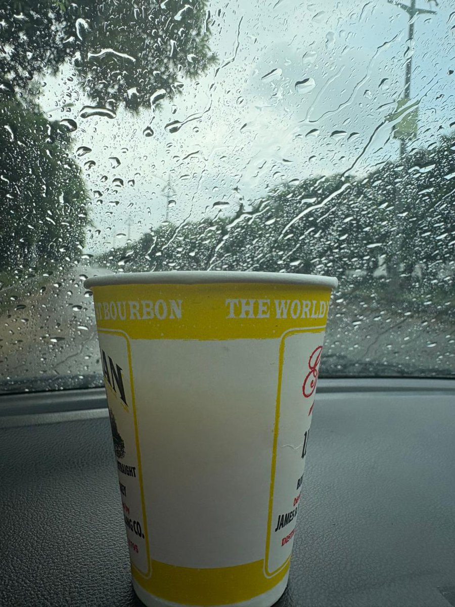 Mausam ye awesome bada🌧️