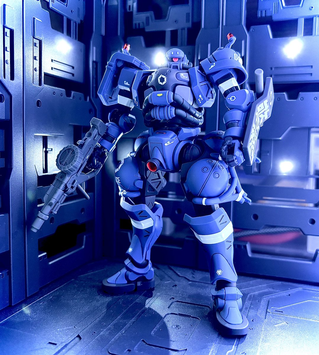 HG軍警ザク完成😁部分塗装のつや消し仕上げです。作ってみたら思ったより格好が良かった😆
#ガンダム　#ガンプラ　#ガンプラ好きと繋がりたい　#gundam  #gunpla  #プラモデルライフ  #プラモデル　#軍警ザク　#ジークアクス