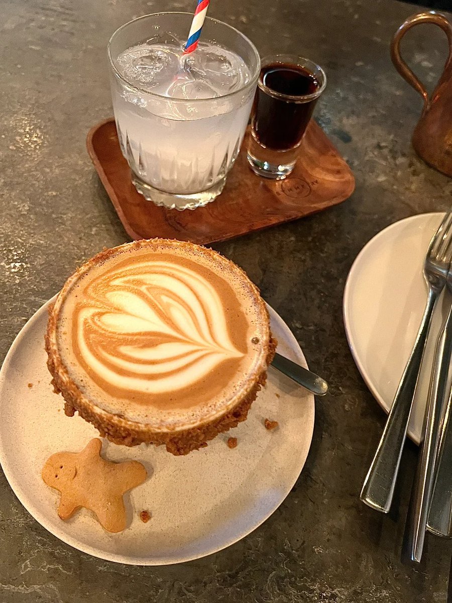 Ericwalker78's tweet photo. Nice coffee😌 https://t.co/dkn4z78Nbn