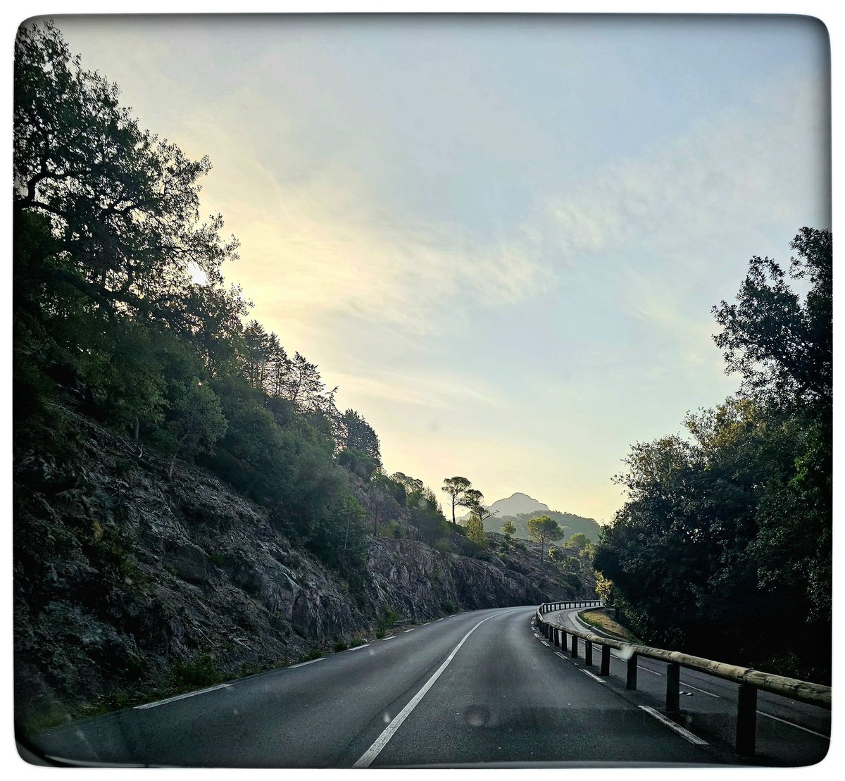 Les jolies routes... 
bonjour 🙂