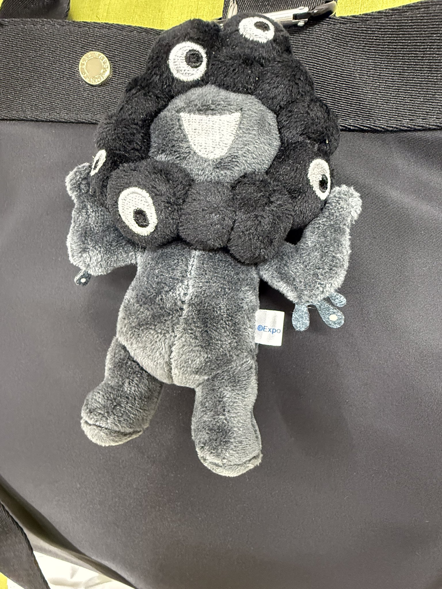 【万博】黒ミャクミャク 大阪・関西万博】会場限定の超レア！黒いミャクミャクが売って