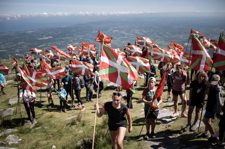 Deux Basques sur trois favorables à plus d'autonomie, selon un sondage Ifop
mediabask.eus/fr/info_mbsk/2…