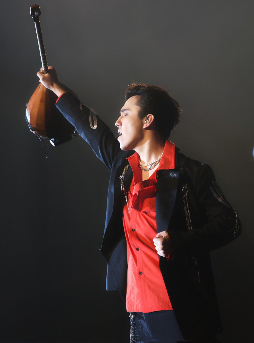 <a href="/Helendear007/">Елена</a> Ты замечательный певец и человек! Тебя любят твои фанаты по всему миру и уважают за твоё трудолюбие и честность в профессии!!! Тебя слышат и слушают!!! 
#StrangerTourAmerica
DIMASH CONCERT NEW YORK