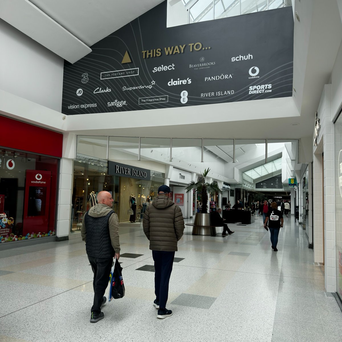 This way to... all your favourite stores 🌟