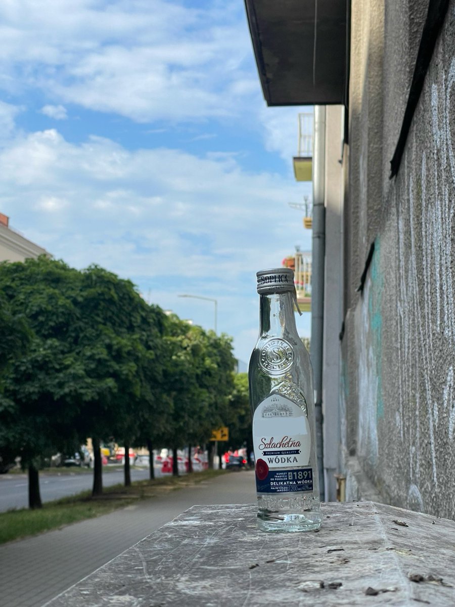 Patrycjusz Wrzecionek (@patwrzecionek) on Twitter photo Akcyza pokrywa mniej niż 30% kosztów walki ze skutkami alkoholizmu w Polsce. Dla prezydenta to wystarczający powód by nie podwyższyć podatku, tylko dlatego że jest podatkiem.
<a href="/NawrockiKn/">Karol Nawrocki</a>, z tego tytułu alkohol ma drożeć wolniej niż żywność? Akcyza pokrywa mniej niż 30% kosztów walki ze skutkami alkoholizmu w Polsce. Dla prezydenta to wystarczający powód by nie podwyższyć podatku, tylko dlatego że jest podatkiem.
<a href="/NawrockiKn/">Karol Nawrocki</a>, z tego tytułu alkohol ma drożeć wolniej niż żywność?