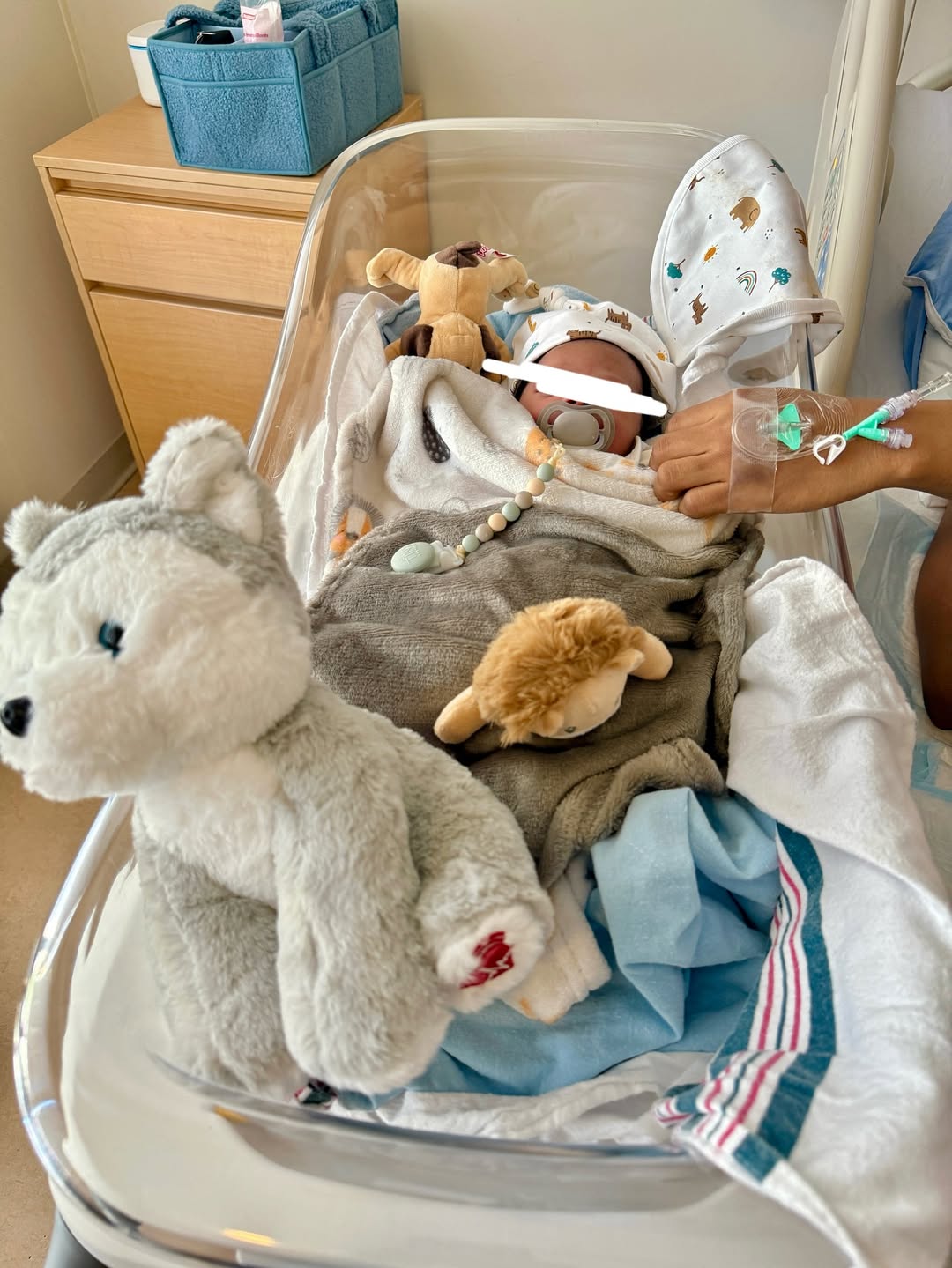 Priscilla Ojo holding her baby boy Prince Rakeem Ayomide Mkambala