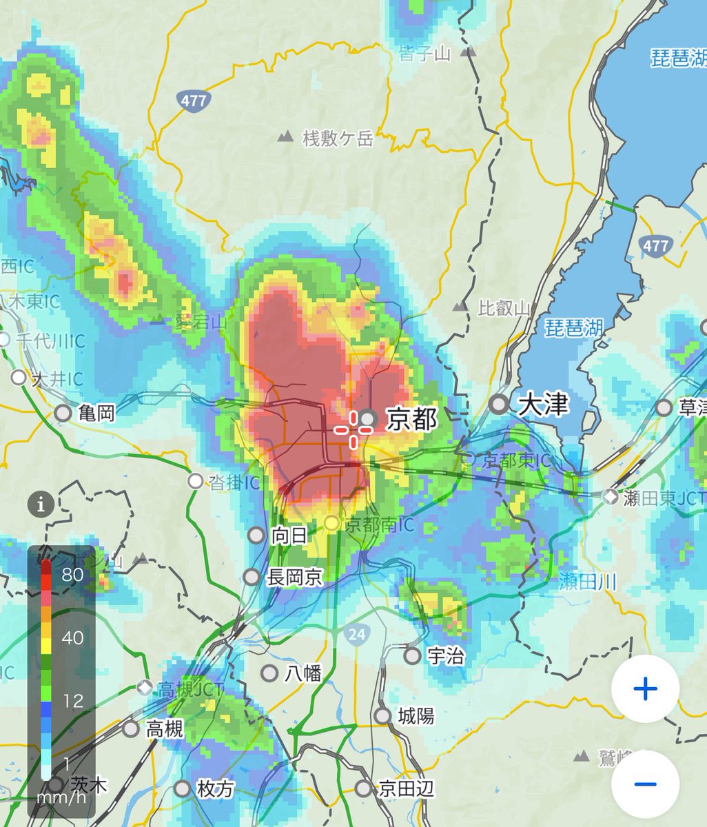 ckkjba's tweet photo. 京都駅に近づいた途端にすごい雷雨。大雨洪水警報が出ているようです。車窓からの東寺が少し儚く見えます。 https://t.co/egPC0Tgc0k
