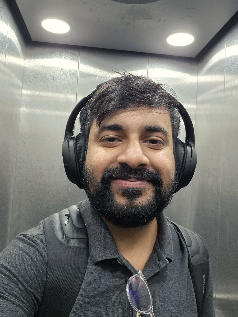 Before coming to IIMK and after 4 months in IIMK! Sleep deprived af😂😂😂