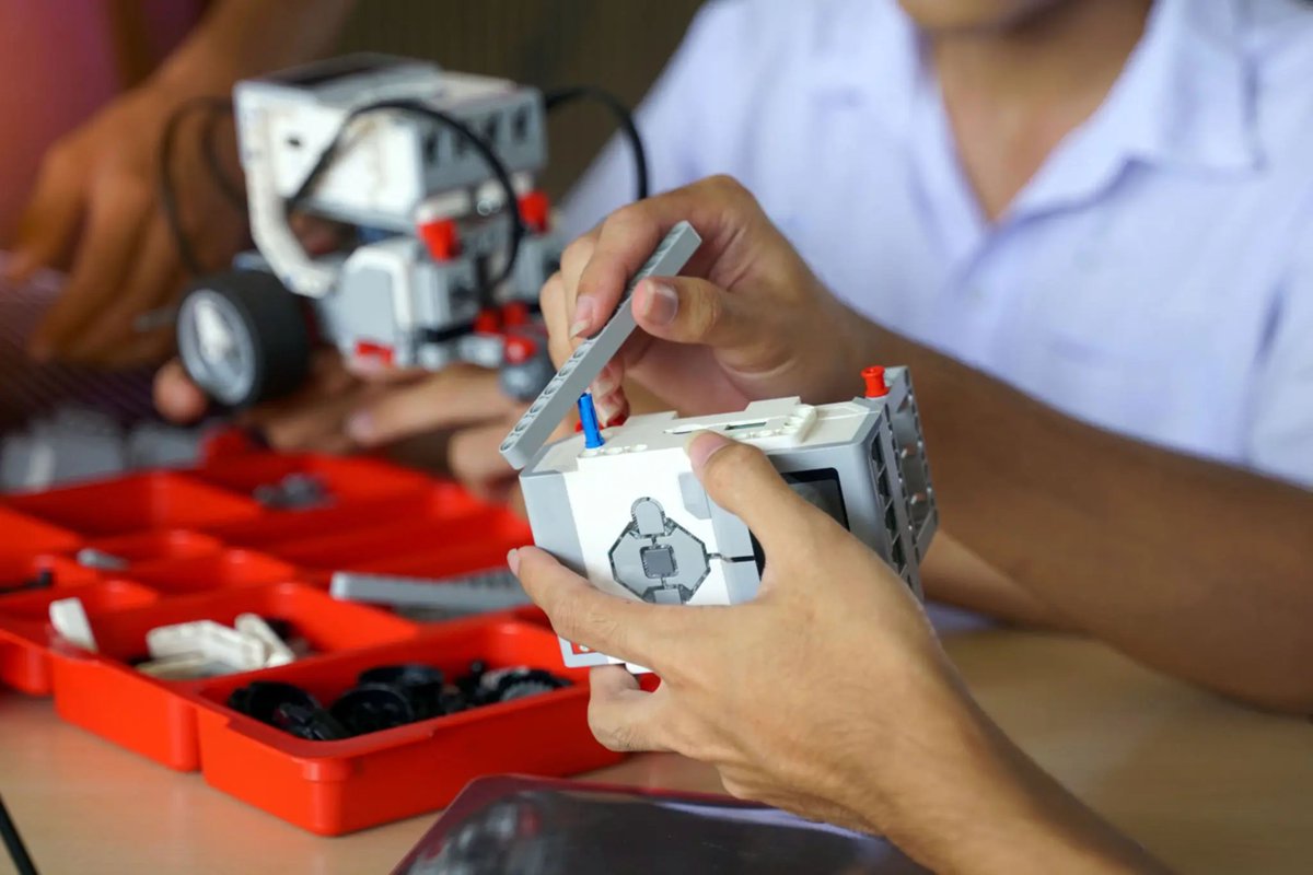 RoboBharati's tweet image. Uncover the fascinating journey of innovation and milestones that shape our robotics education. Discover how passion fuels our mission to inspire young minds through hands-on learning experiences.
#RoboBharati_Manipal #Age6to16Years #LearnToInnovate
robobharati.com